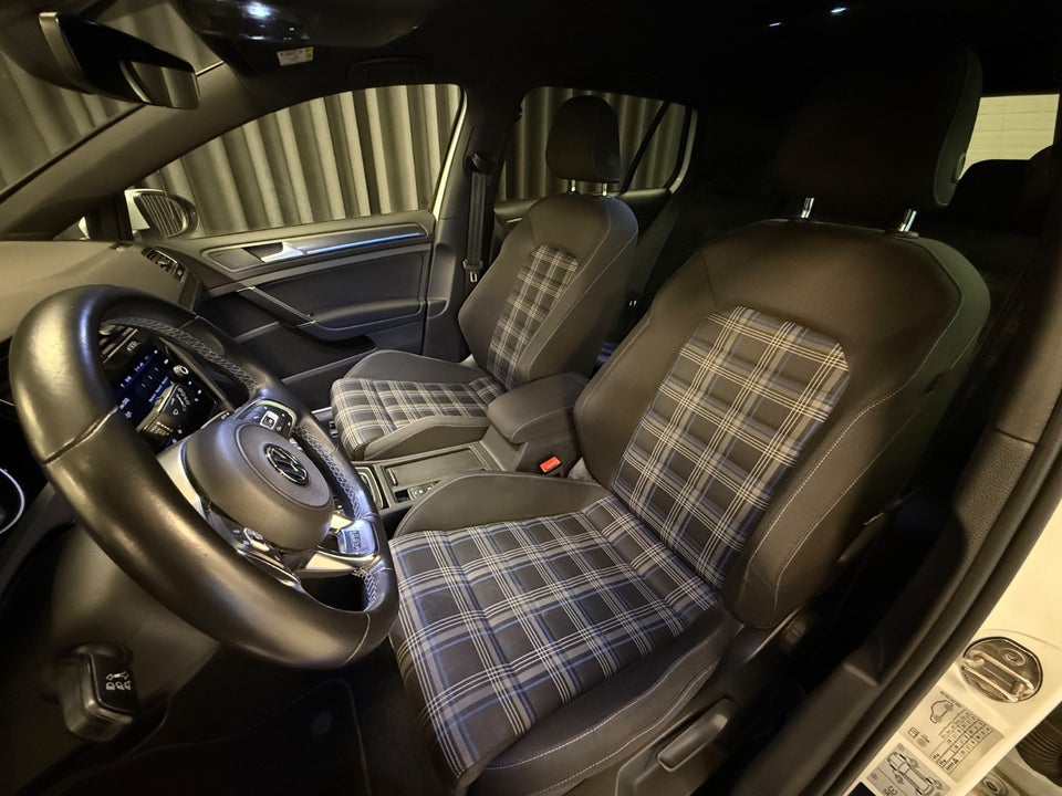 VW Golf VII 1,4 GTE DSG 5d