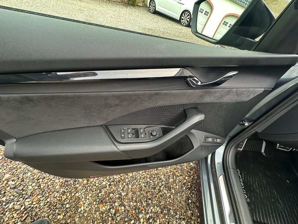 Skoda Octavia 1,4 TSi iV RS Combi DSG 5d