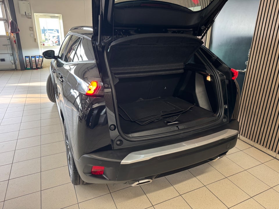 Peugeot 2008 1,2 PureTech 130 Selection Tech EAT8 5d