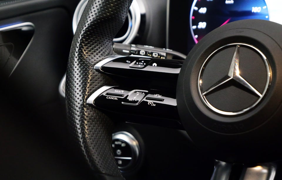 Mercedes C300 e 2,0 AMG Line stc. aut. 5d