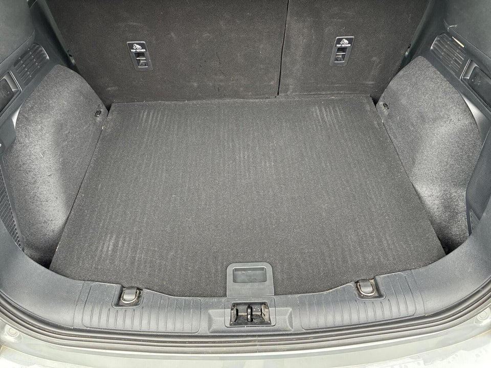 Ford Kuga 2,5 PHEV Vignale CVT 5d