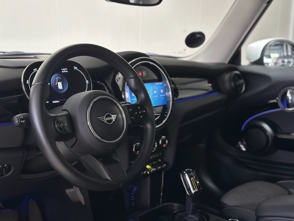 MINI Cooper SE Classic Trim 3d