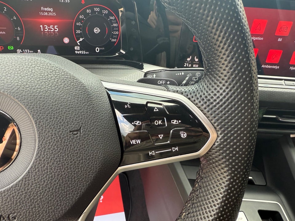 VW Golf VIII 1,4 GTE DSG 5d