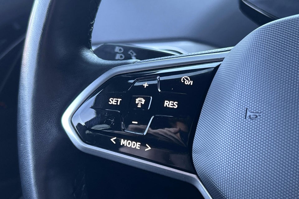 VW ID.4 77 Pro Performance 75 Years Edition 5d