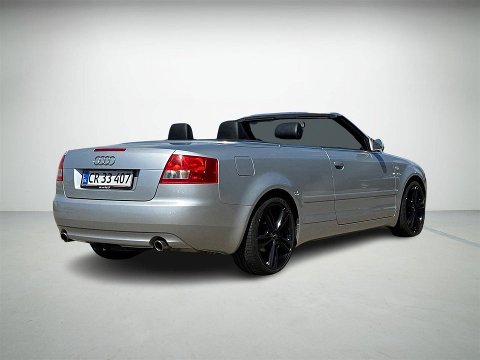 Audi A4 2,4 V6 Cabriolet 2d