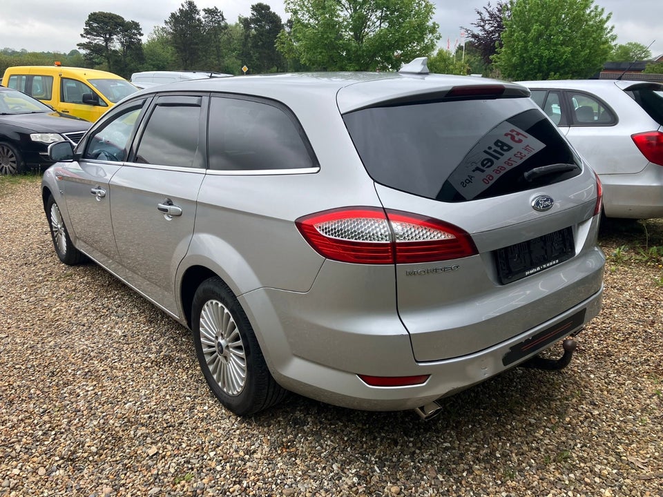 Ford Mondeo 2,5 20V Turbo Titanium stc. 5d