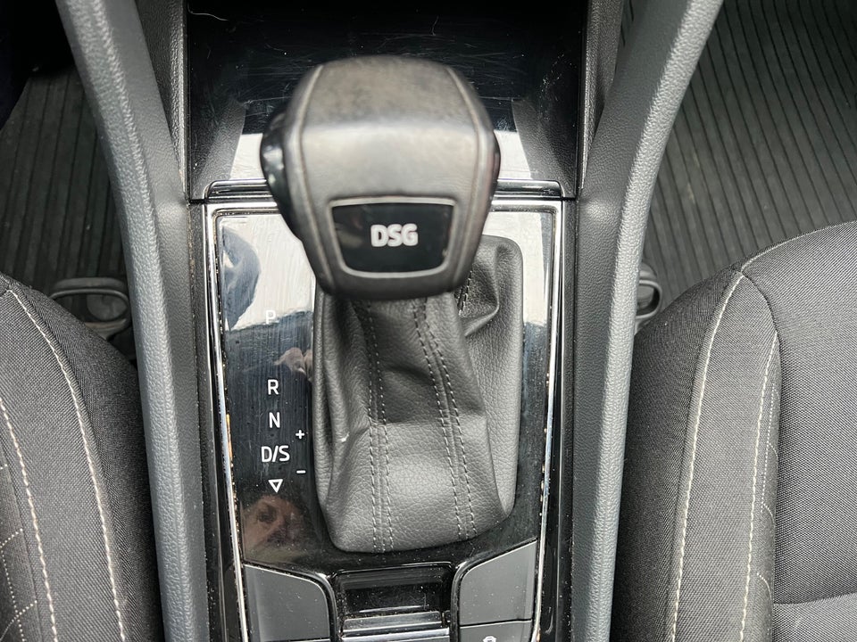 Skoda Karoq 1,6 TDi 115 Ambition+ DSG 5d