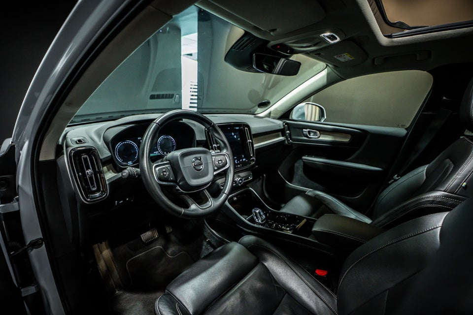Volvo XC40 1,5 T5 ReCharge Inscription aut. 5d