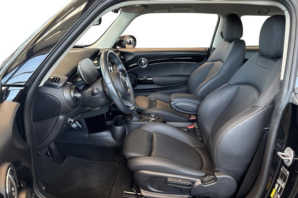 MINI Cooper SE Classic Trim 3d