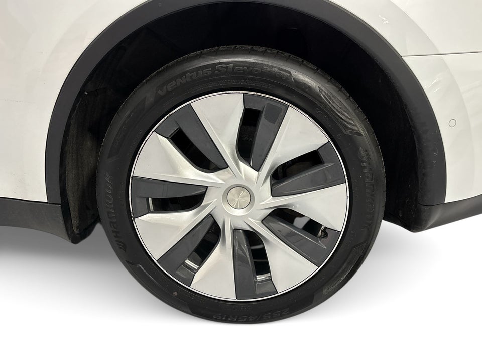 Tesla Model Y Long Range AWD 5d