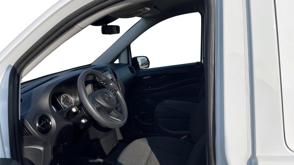 Mercedes eVito 129 Tourer PRO L Van