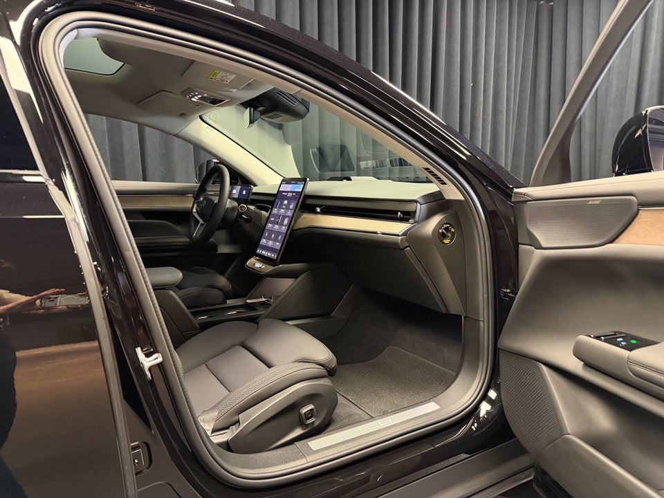 Volvo ES90 Extended Range Plus 4d