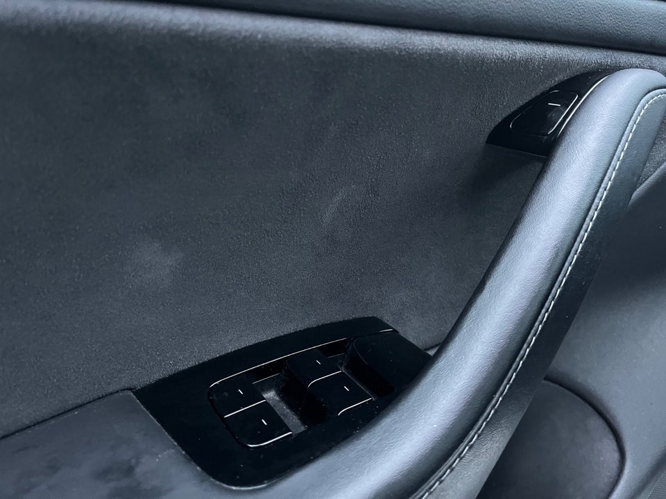 Tesla Model 3 Long Range AWD 4d