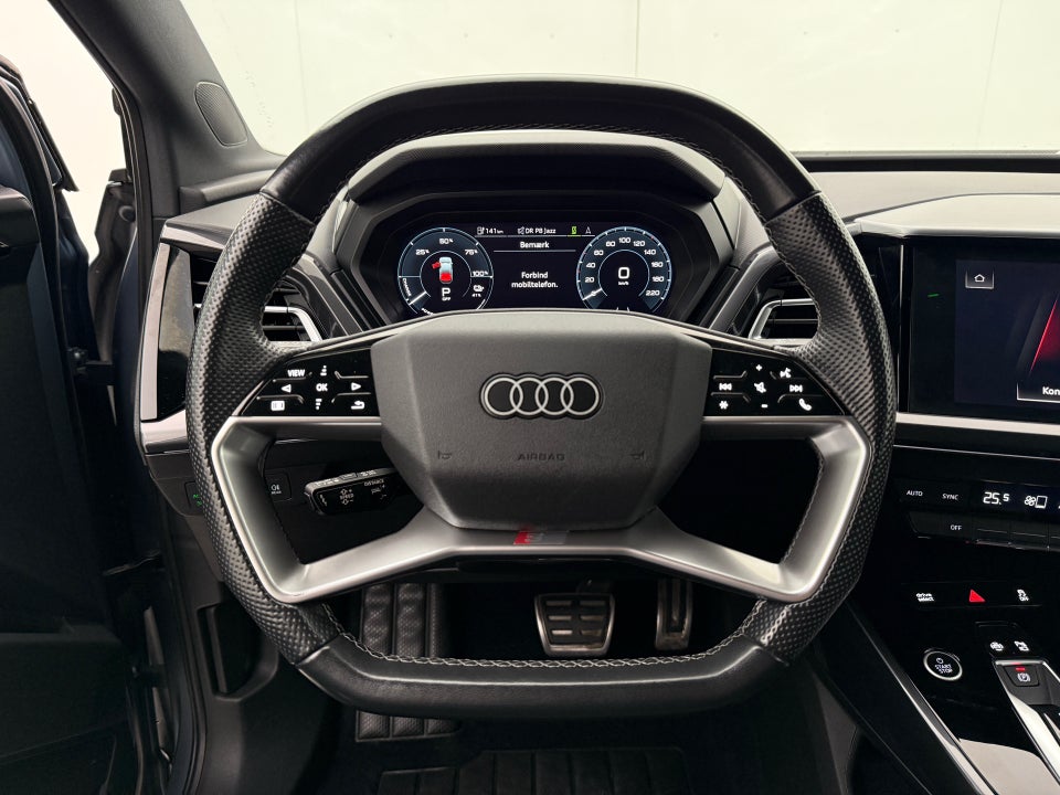 Audi Q4 e-tron 40 S-line 5d
