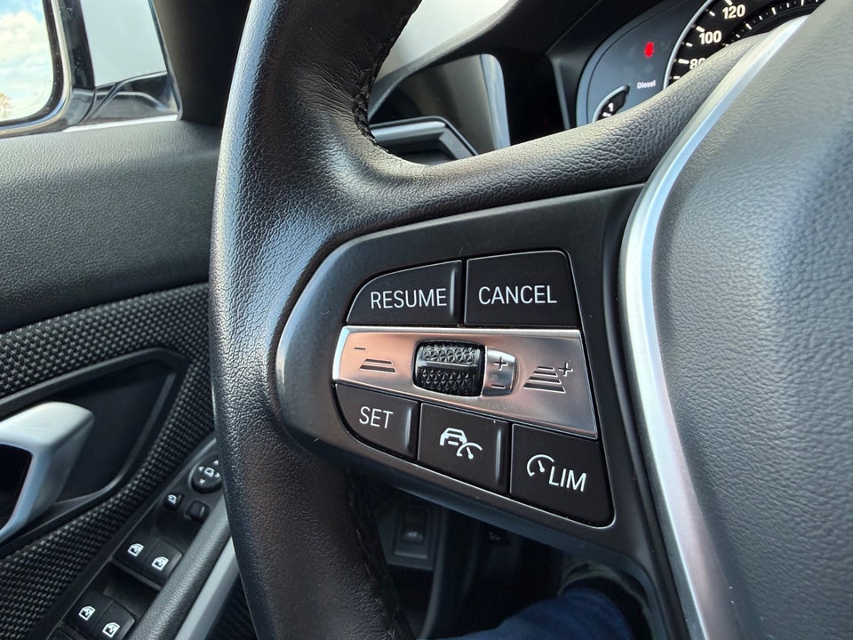 BMW 320d 2,0 Touring Connected aut. 5d