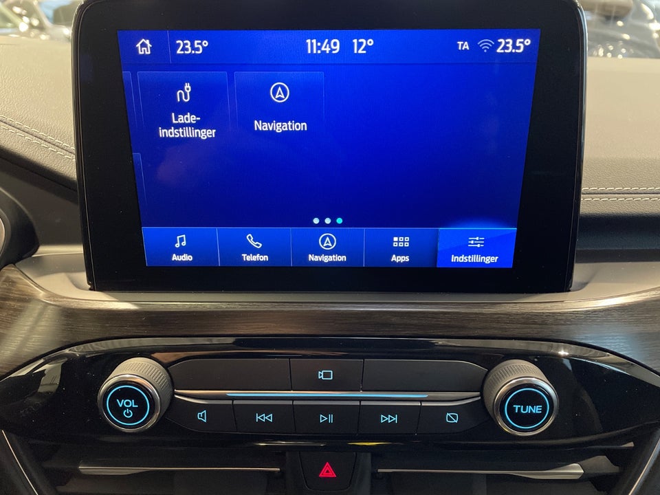 Ford Kuga 2,5 PHEV Vignale CVT 5d