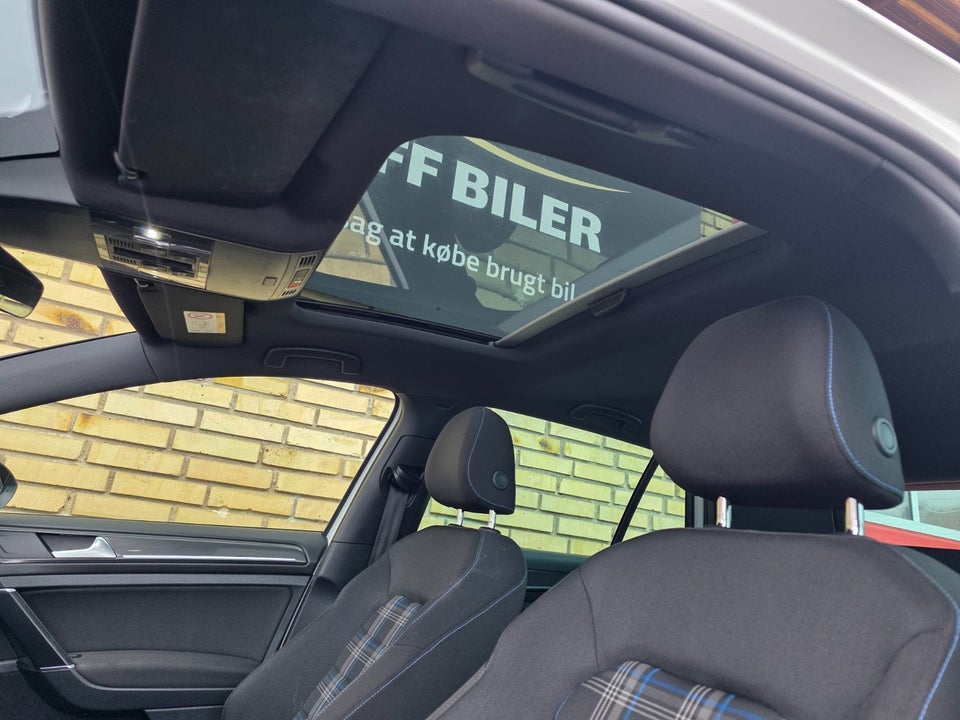 VW Golf VII 1,4 GTE DSG 5d