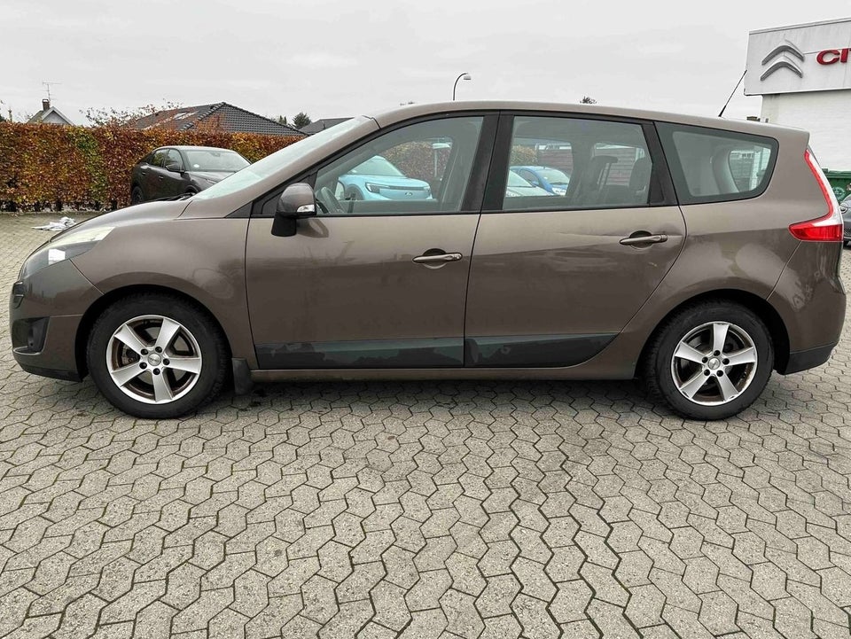 Renault Grand Scenic III 1,9 dCi 130 Expression 7prs 5d