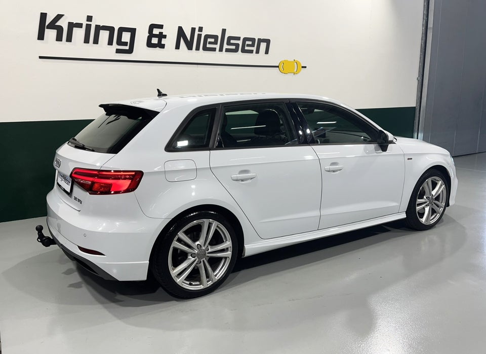 Audi A3 35 TFSi Sport Limited Sportback 5d