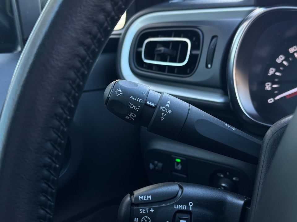 Citroën C3 1,5 BlueHDi 100 Triumph 5d