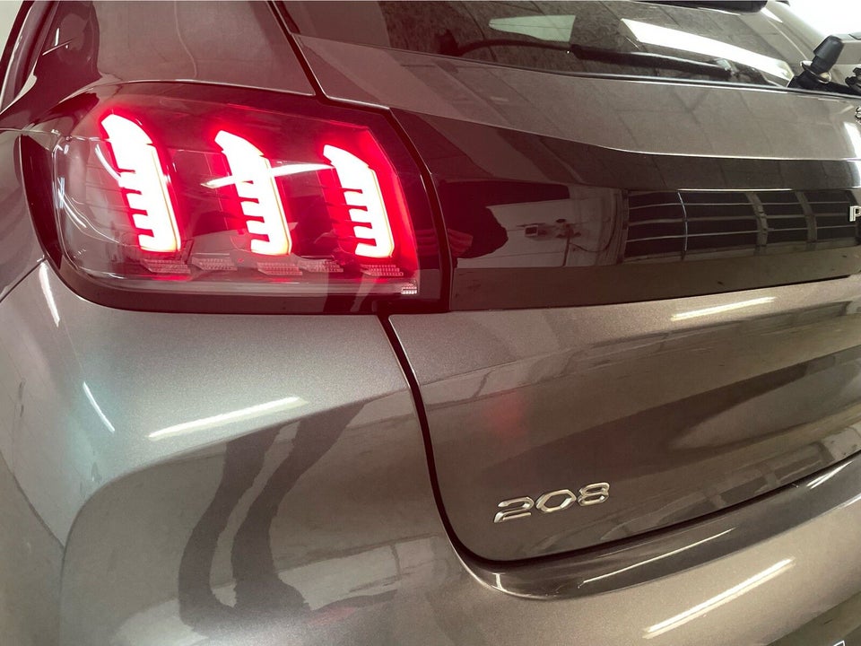 Peugeot 208 1,2 PureTech 100 Evolution 5d