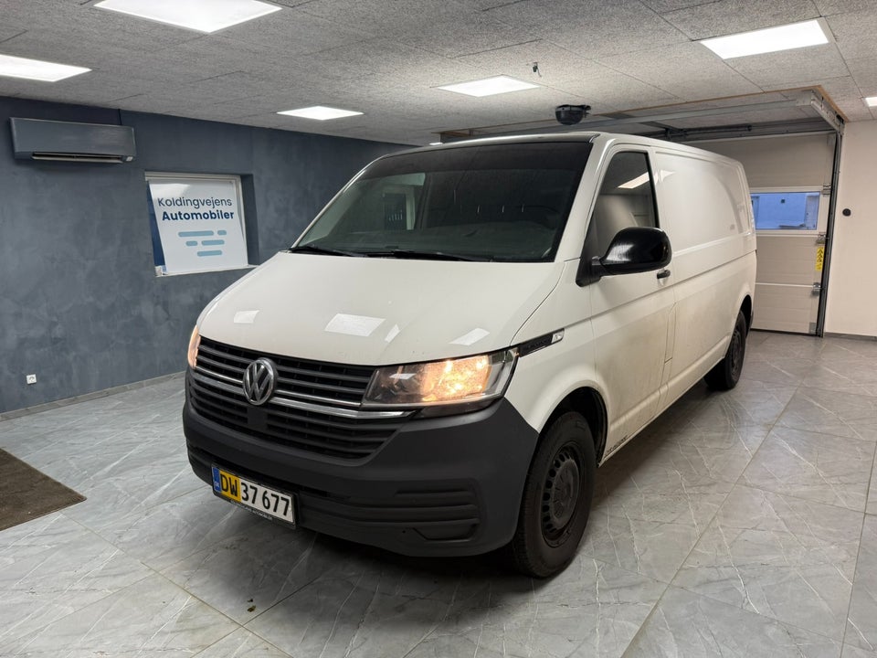 VW Transporter 2,0 TDi 110 Kassevogn lang