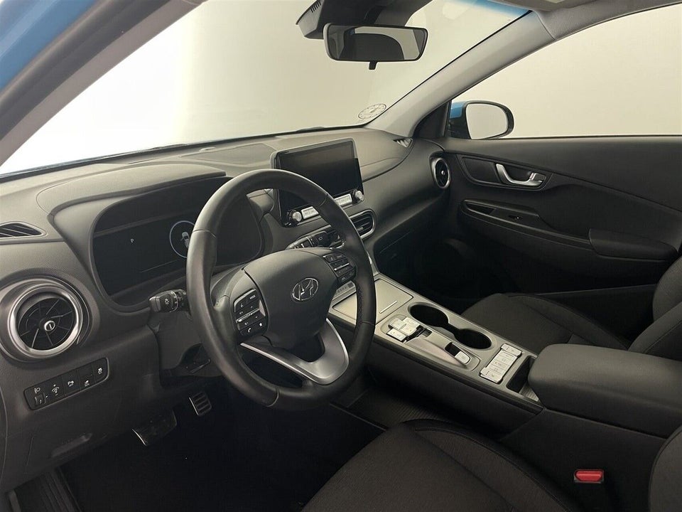 Hyundai Kona 64 EV Essential 5d