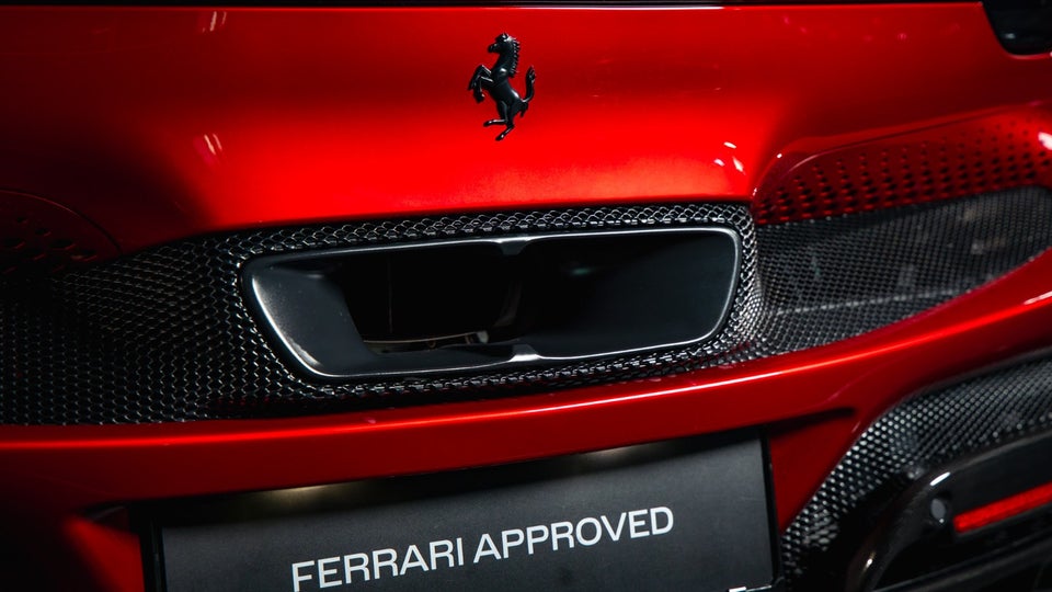 Ferrari 296 GTS 2,9 DCT 2d