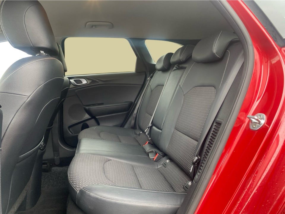 Kia Ceed 1,6 PHEV Upgrade Intro SW DCT 5d