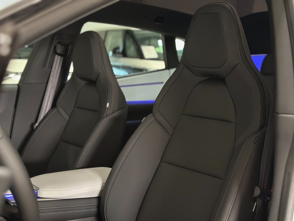 Polestar 4 Long Range AWD 5d