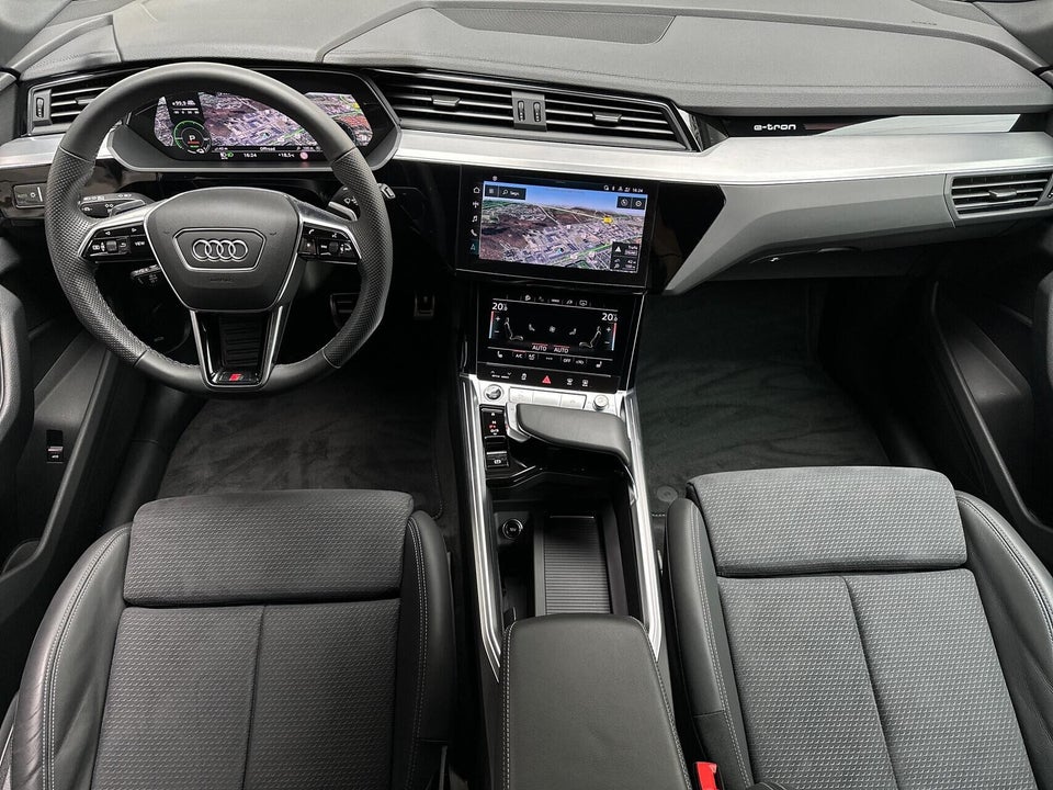 Audi Q8 e-tron 55 S-line quattro 5d