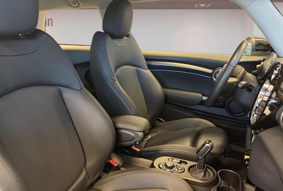 MINI Cooper SE Classic Trim 3d