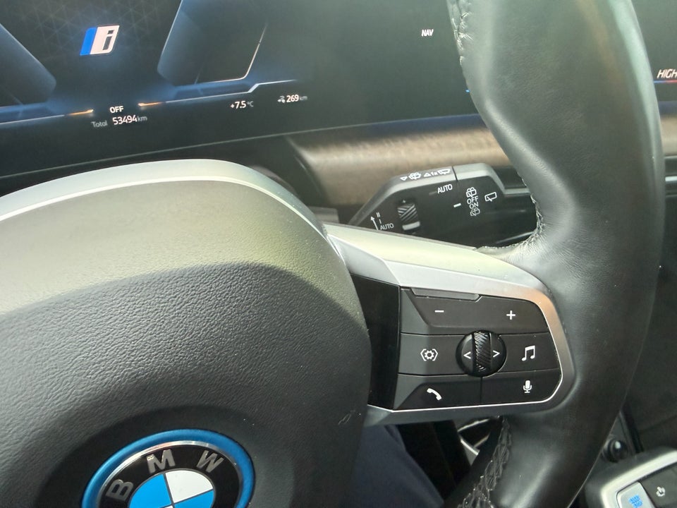BMW iX1 xDrive30 Fully Charged M-Sport 5d