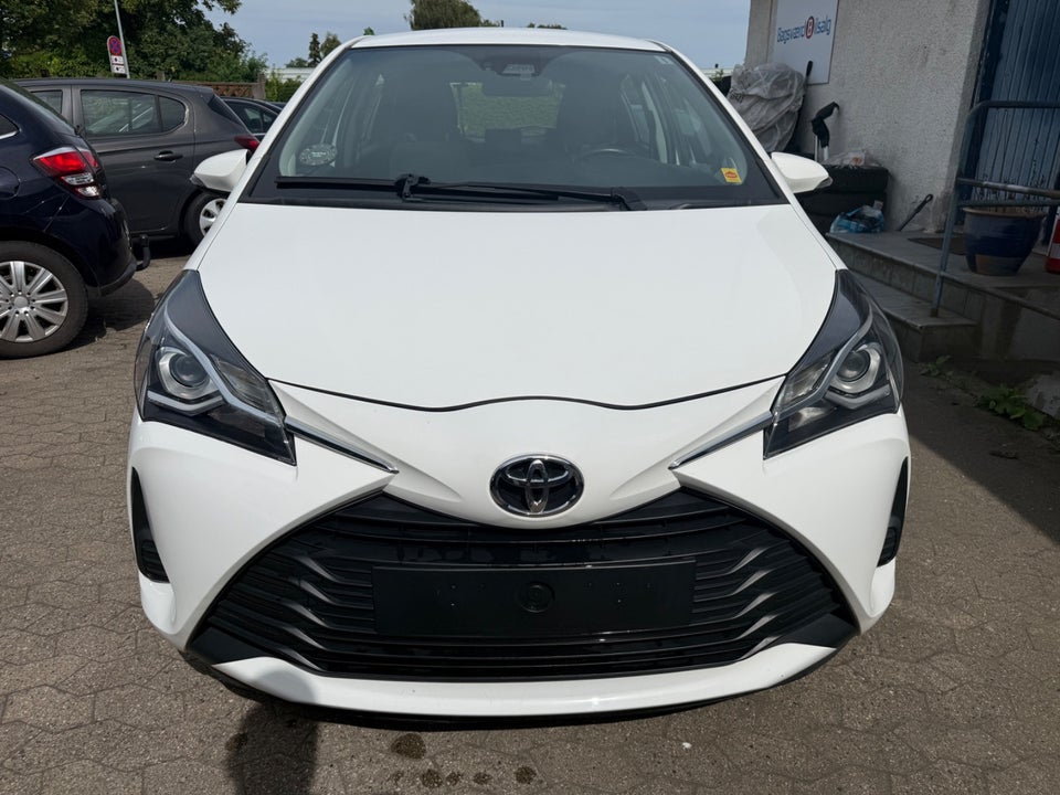 Toyota Yaris 1,0 VVT-i T2 5d
