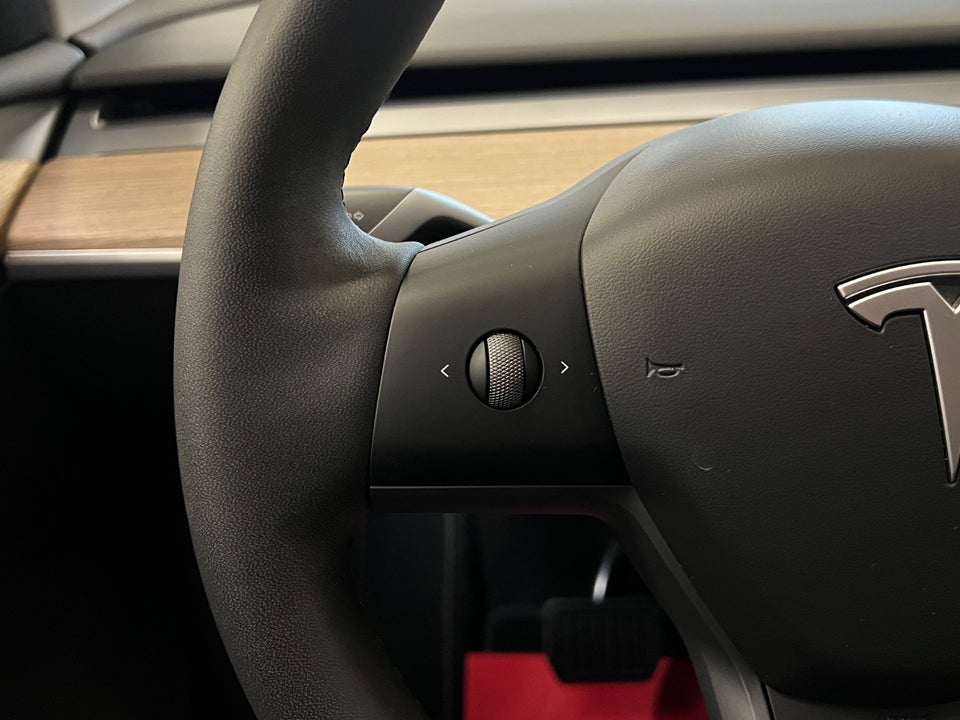 Tesla Model Y Long Range RWD 5d