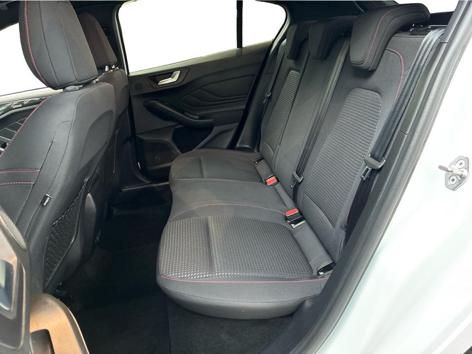 Ford Focus 1,5 EcoBoost ST-Line 5d