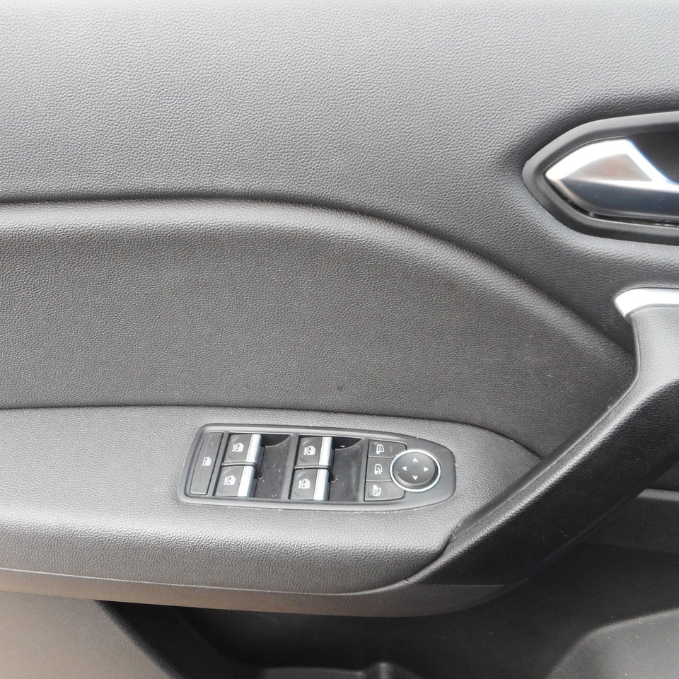 Renault Captur 1,3 TCe 140 Intens EDC 5d