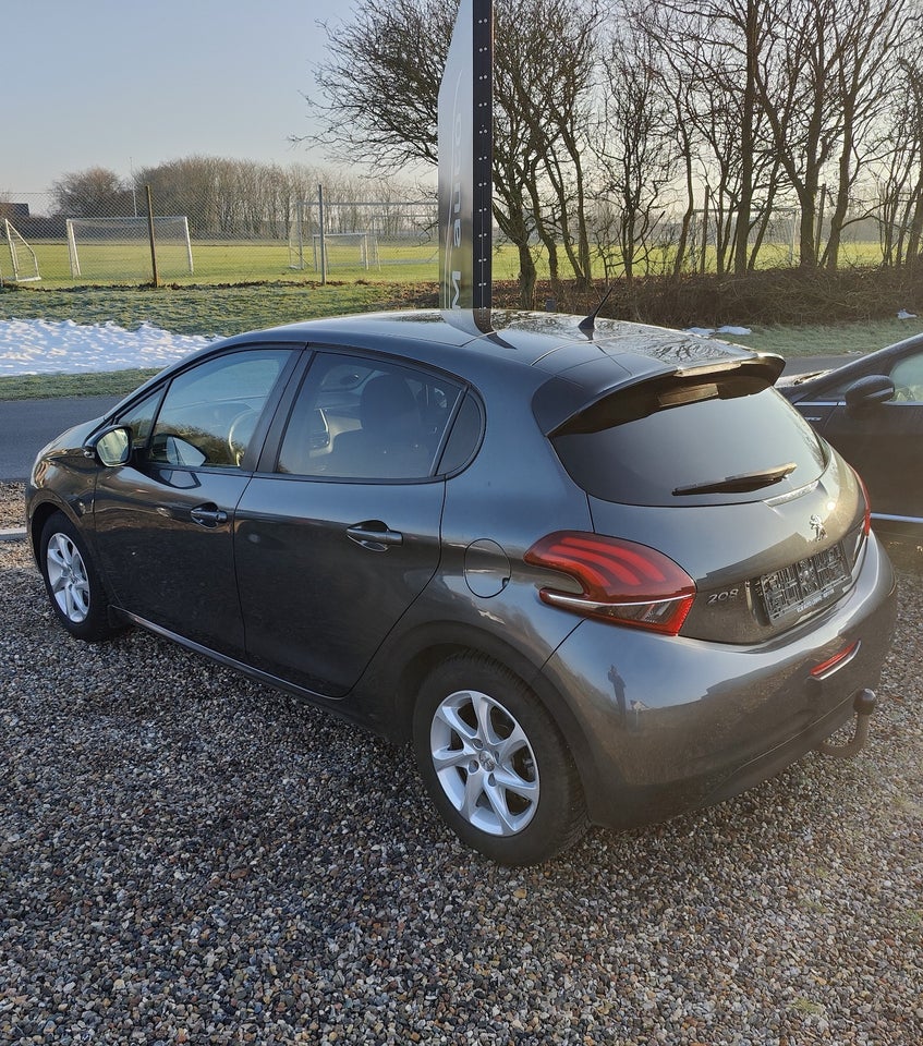 Peugeot 208 1,6 BlueHDi 100 Active 5d