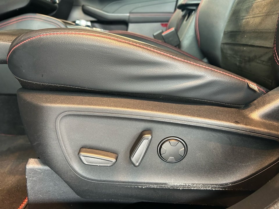 Ford Kuga 2,5 PHEV Graphite Tech CVT 5d