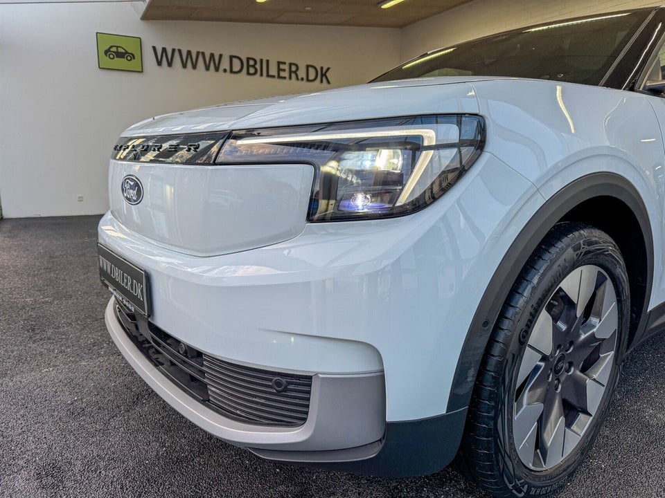 Ford Explorer 82 Premium Extended Range 5d