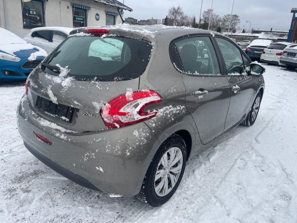 Peugeot 208 1,2 VTi Active 5d