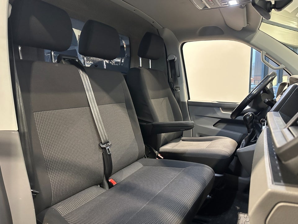 VW Transporter 2,0 TDi 150 Kassevogn DSG lang