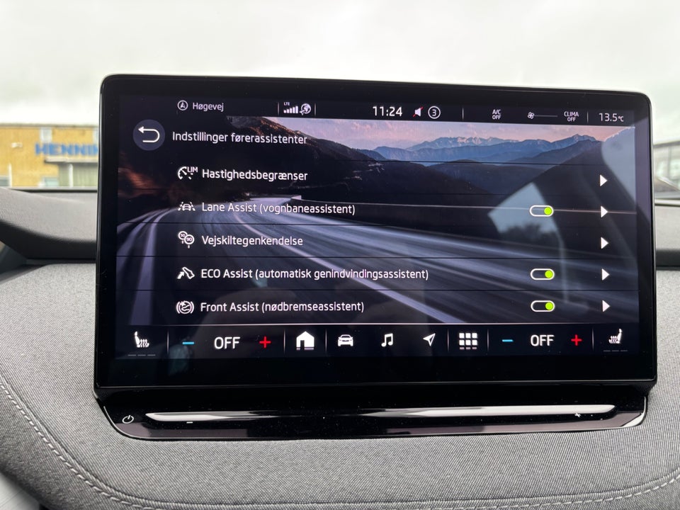 Skoda Enyaq 60 iV Loft 5d