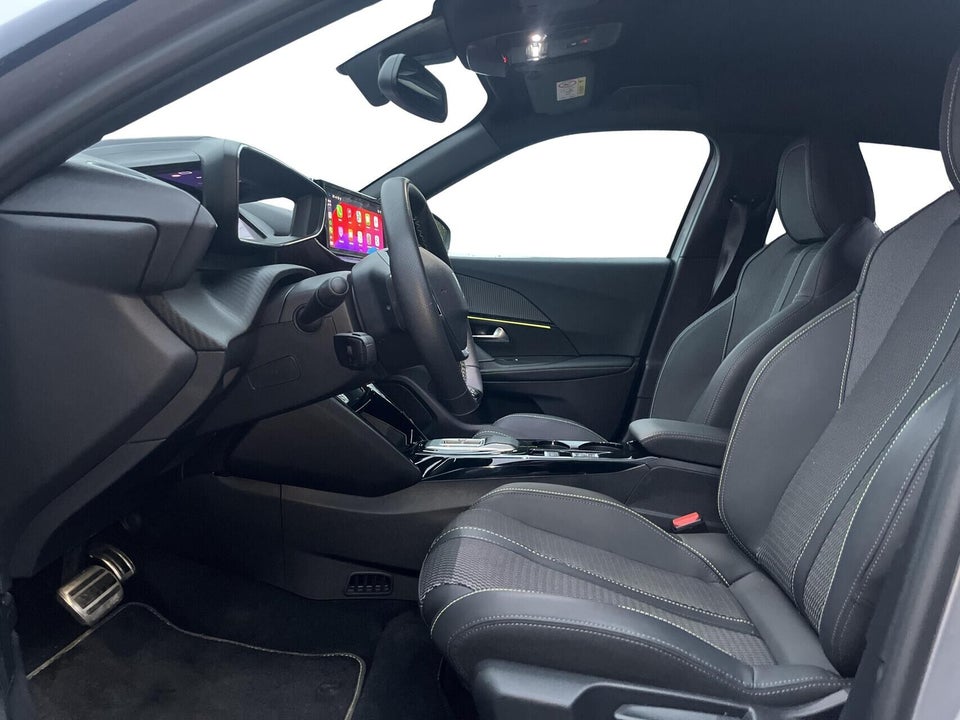 Peugeot e-2008 54 GT 5d