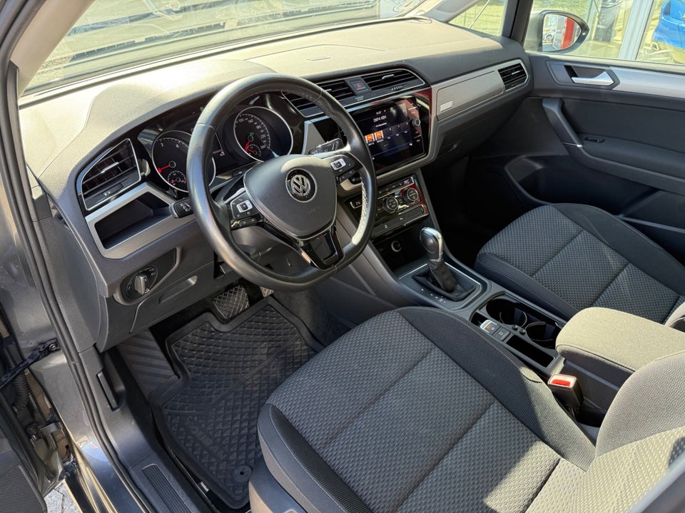 VW Touran 1,6 TDi 115 Comfortline DSG 7prs 5d