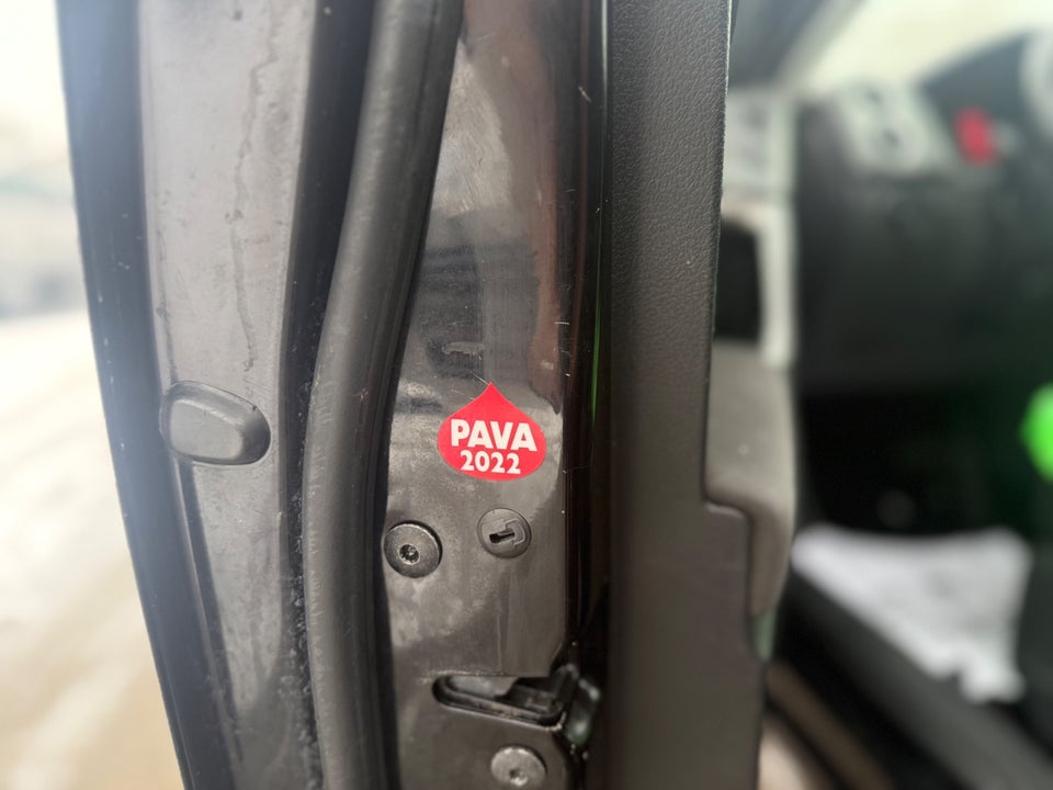 VW Tiguan 2,0 TDi 140 Sport & Style Tiptr. 4Motion Van 5d