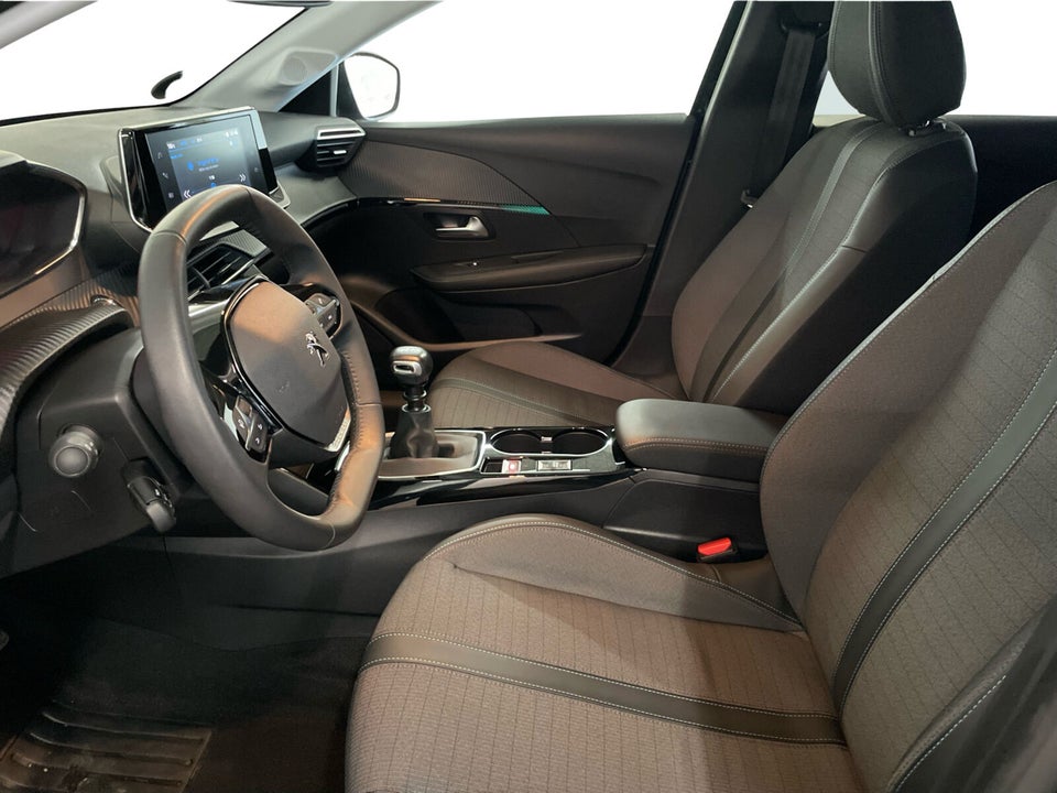 Peugeot 208 1,2 PureTech 100 Like 5d