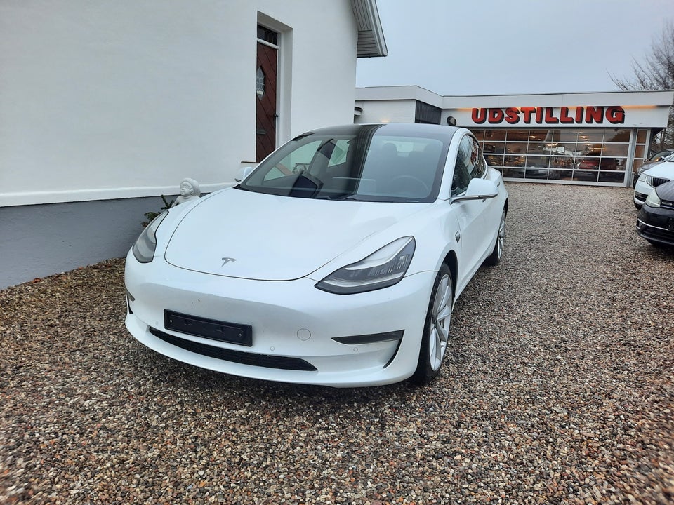 Tesla Model 3 Long Range AWD 4d