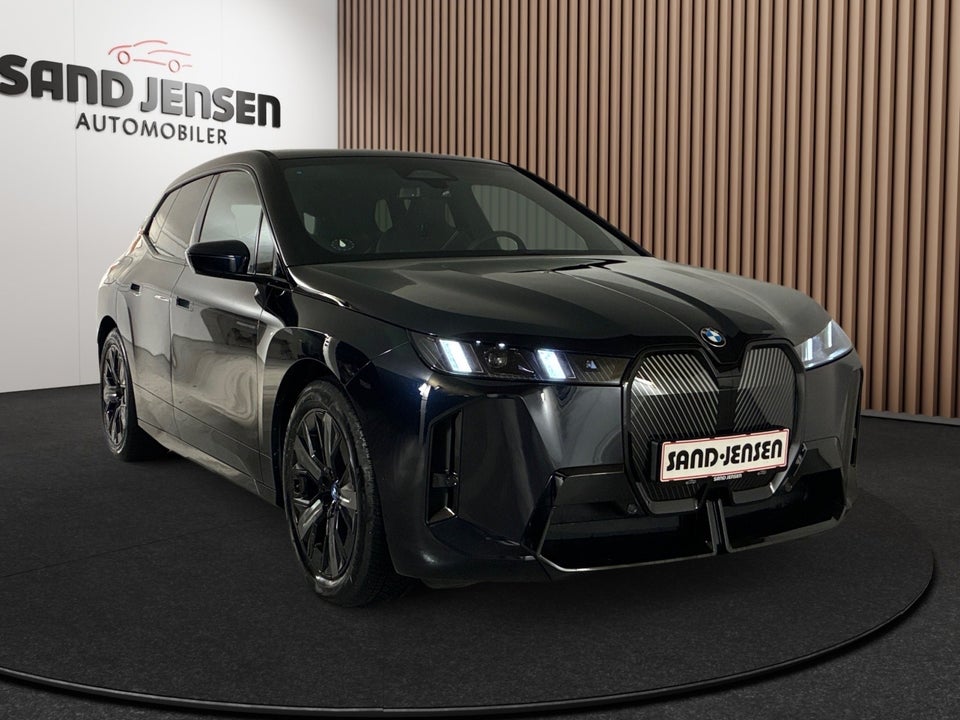 BMW iX xDrive45 M-Sport 5d
