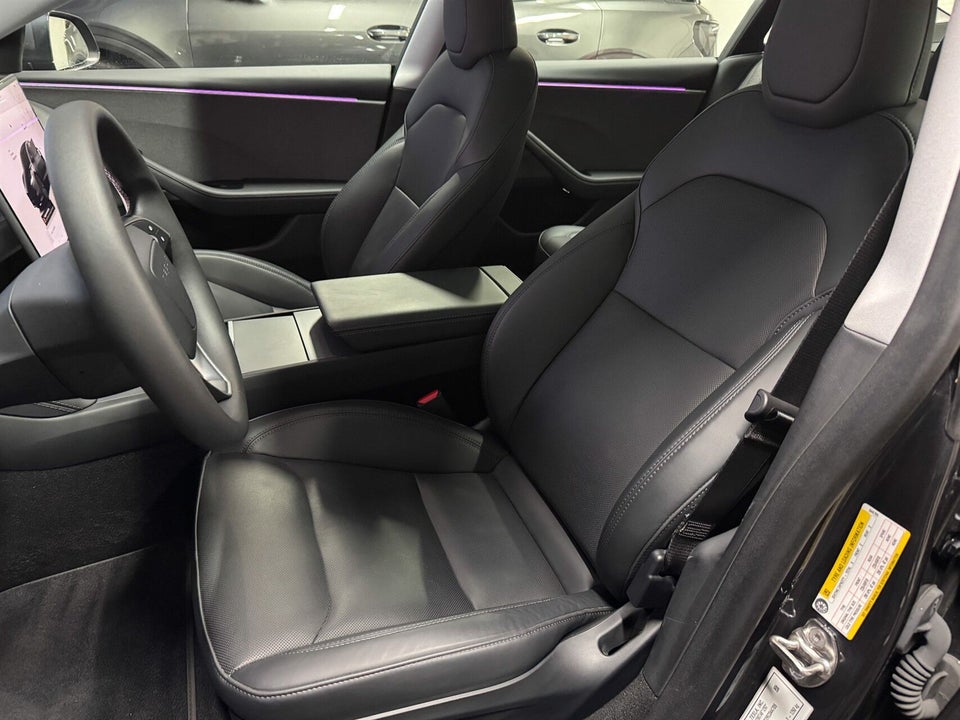 Tesla Model 3 RWD 4d